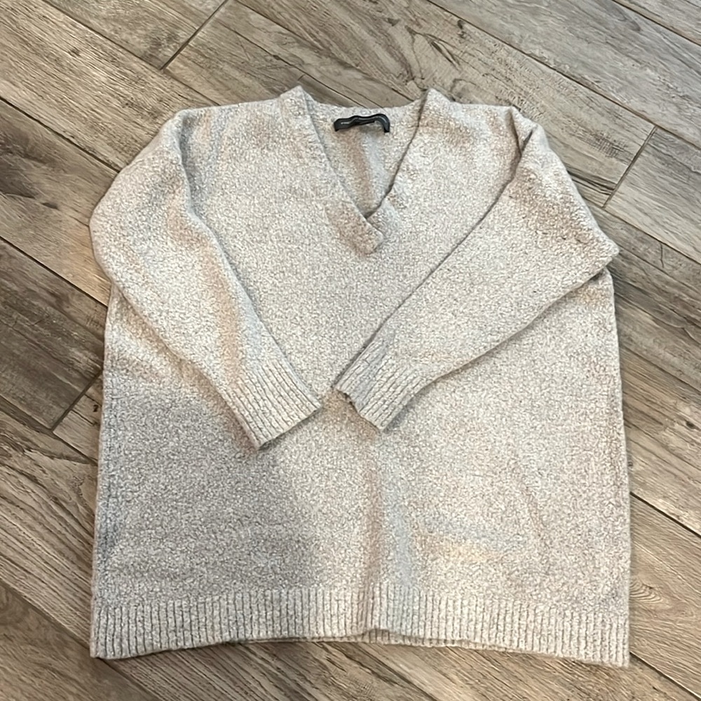 EUC French Connection oversized v neck sweater. Sz XS